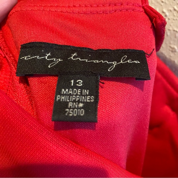 Coral One Shoulder Gown - Picture 4 of 6